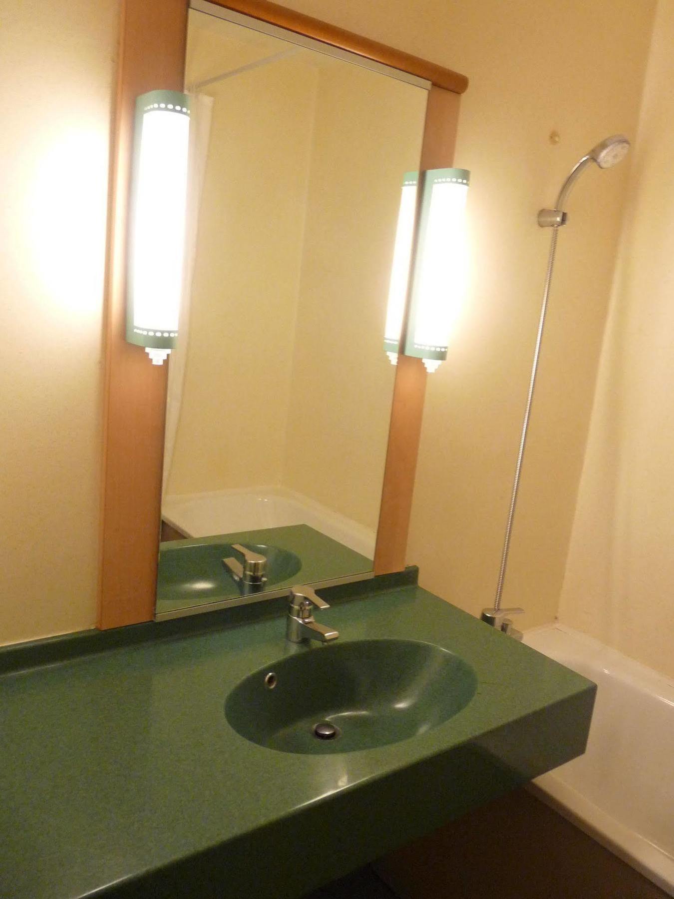 Ibis Budget Saint Christol Les Ales Exterior photo